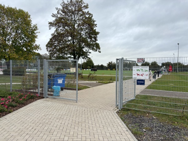 Eingang der Sportanlage, Aufnahme 2023